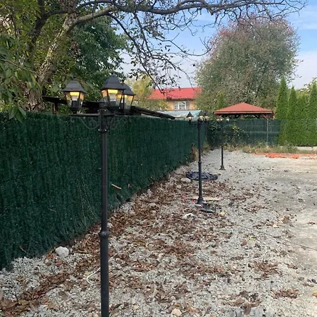 The Castle - Free Parking - Self Check In (adults Only) *