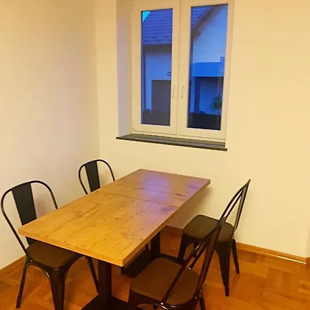 The Castle - Free Parking - Self Check In (adults Only) Cracovia