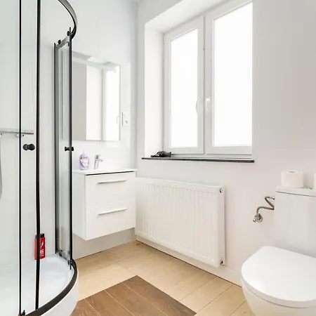 The Castle - Free Parking - Self Check In (adults Only) *