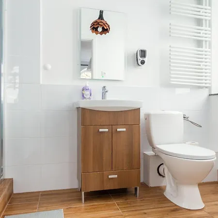 The Castle - Free Parking - Self Check In (adults Only)