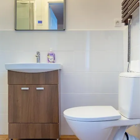 Apartamento The Castle - Free Parking - Self Check In (adults Only) *