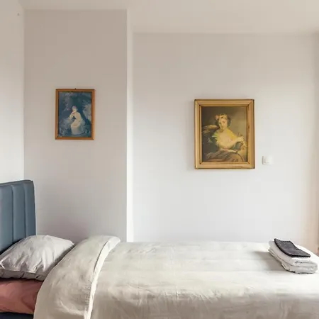 Apartamento The Castle - Free Parking - Self Check In (adults Only) *