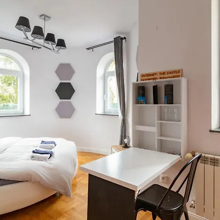 Apartamento The Castle - Free Parking - Self Check In (adults Only) *