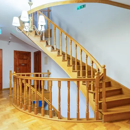 Апартаменты The Castle - Free Parking - Self Check In (adults Only)