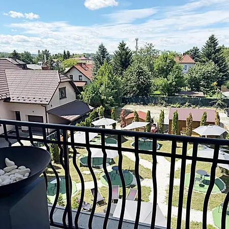 The Castle - Free Parking - Self Check In (adults Only) Apartamento *