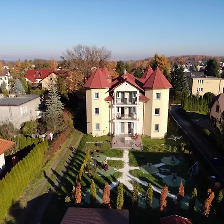 The Castle - Free Parking - Self Check In (adults Only) *