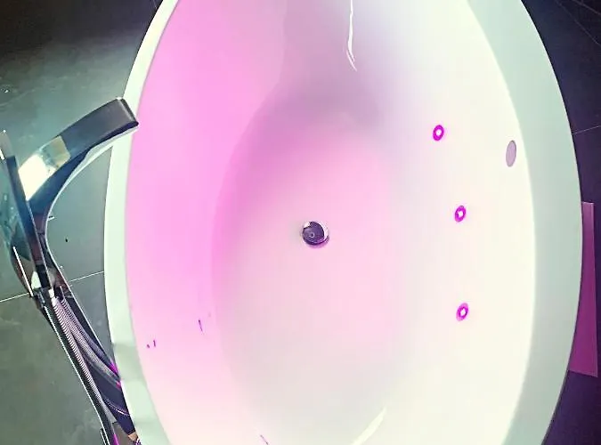 The Castle - Free Parking - Self Check In (adults Only) Apartament Kraków