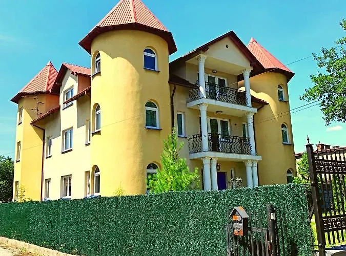 The Castle - Free Parking - Self Check In (adults Only) Apartament *