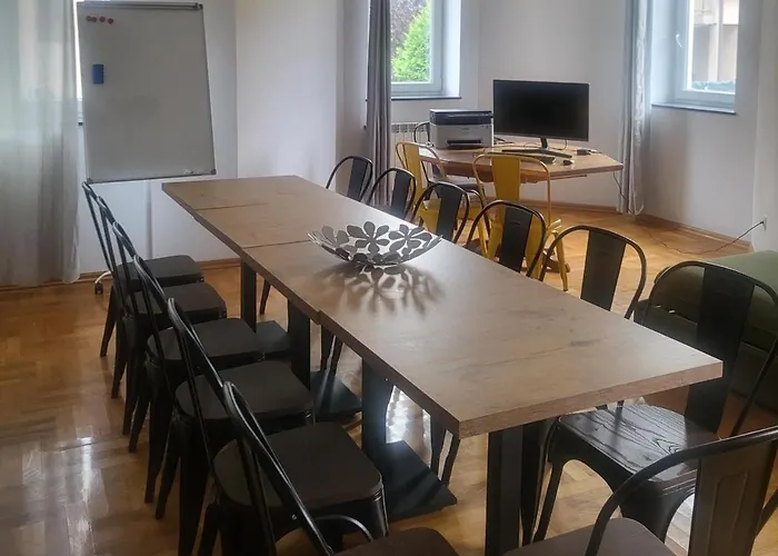 The Castle - Free Parking - Self Check In (adults Only)