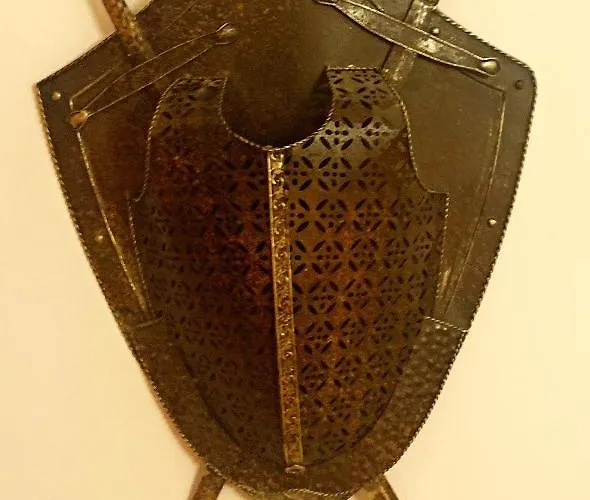 The Castle - Free Parking - Self Check In (adults Only) *