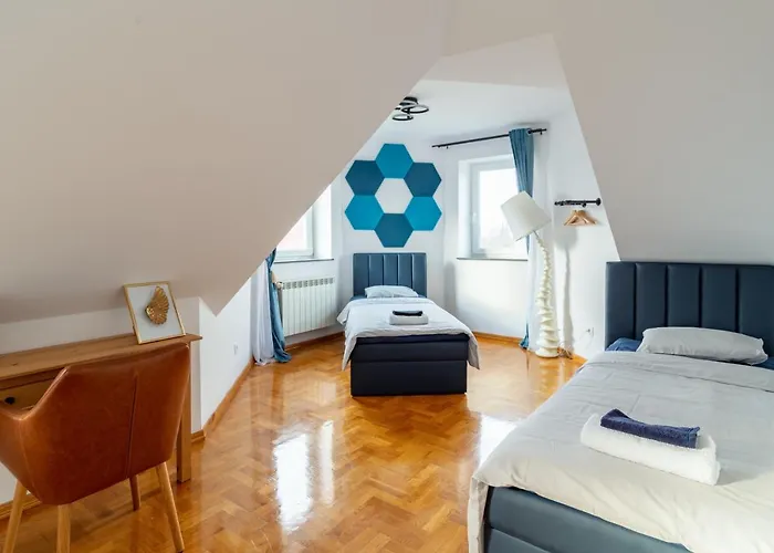 The Castle - Free Parking - Self Check In (adults Only) Appartamento *