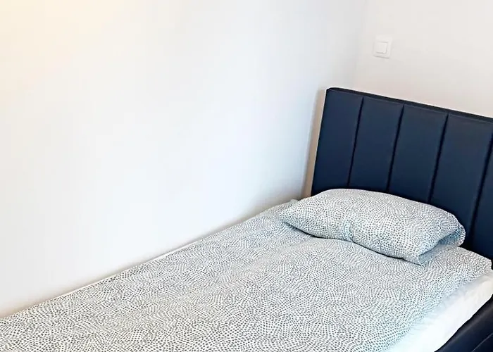 The Castle - Free Parking - Self Check In (adults Only) Cracovia